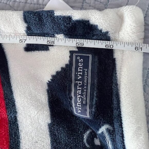 VINEYARD VINES Fair Isle Fleece Blanket Throw Navy Red White Whale Print - Picture 10 of 11